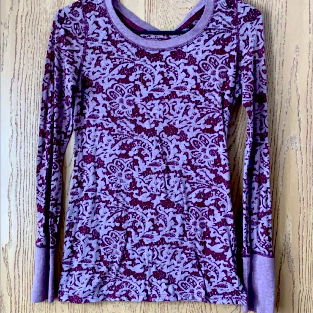 Long sleeve patterned top